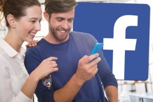 Facebook-couple-checking-app